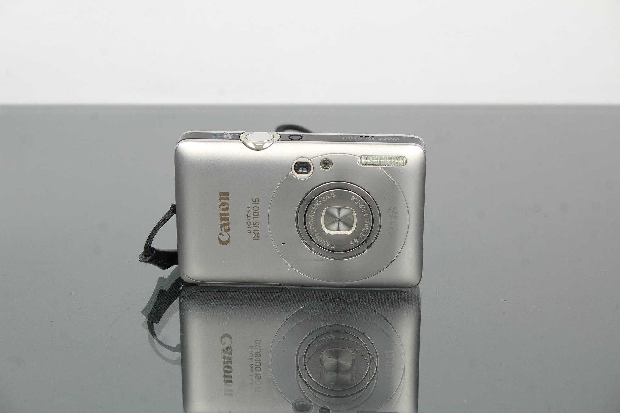 Canon IXUS 100 è