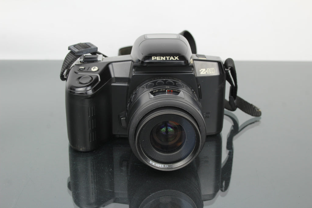 Pentax Z-10 + obiettivo 1:4-5.6 35-80mm