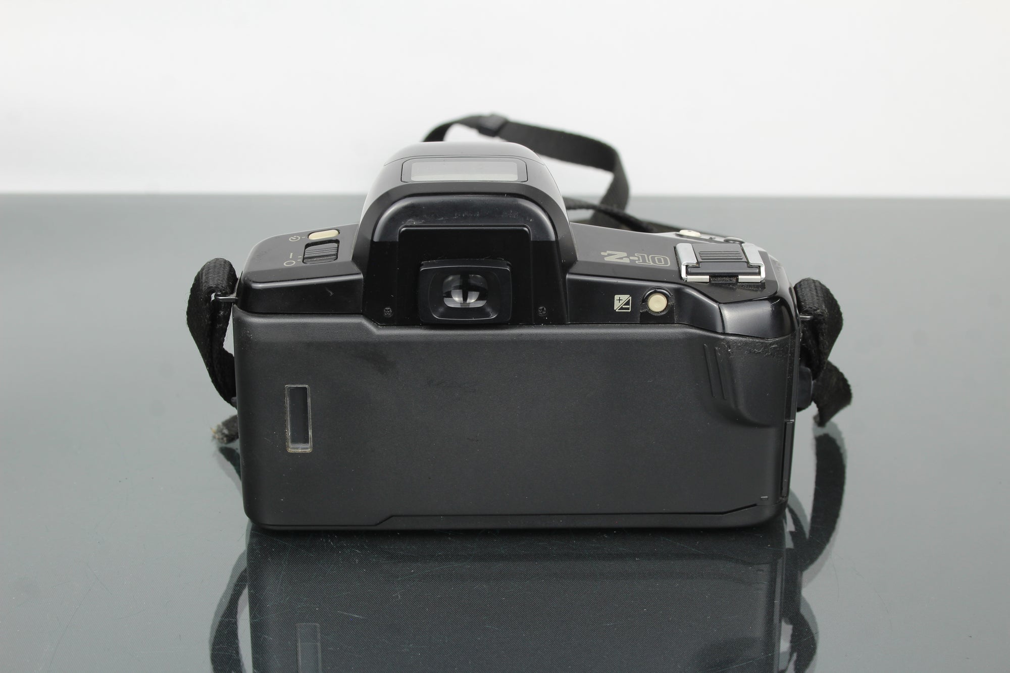 Pentax Z-10 + obiettivo 1:4-5.6 35-80mm