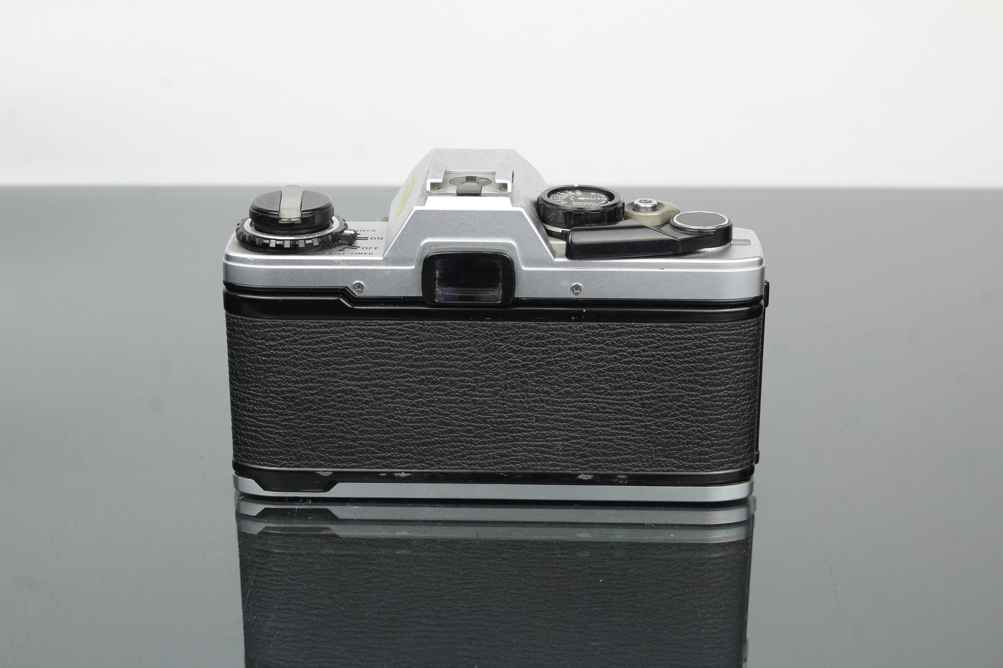 Olympus OM10 + obiettivo Olympus 1:1.8 50mm