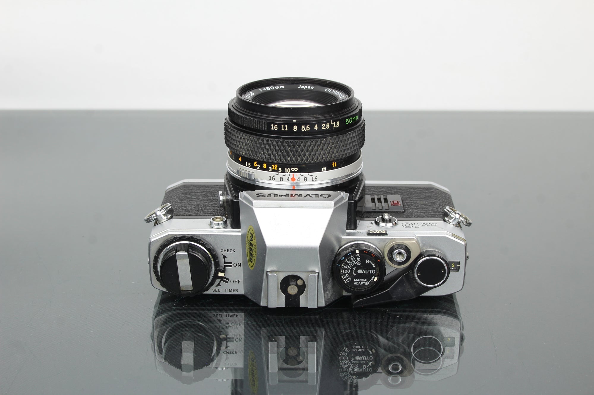 Olympus OM10 + obiettivo Olympus 1:1.8 50mm