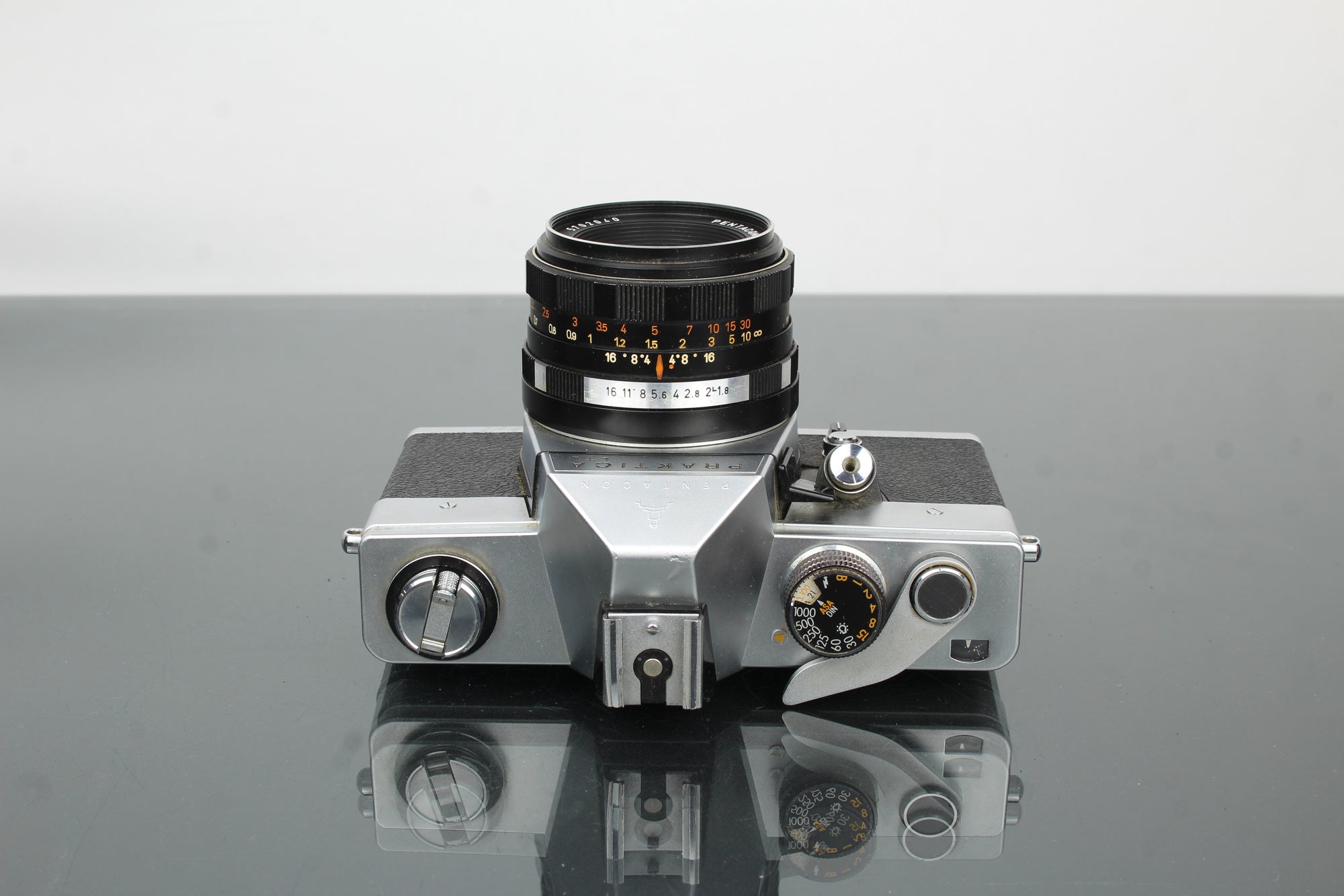 <tc>Praktica</tc> LTL + Obiettivo Pentacon 1.8/50