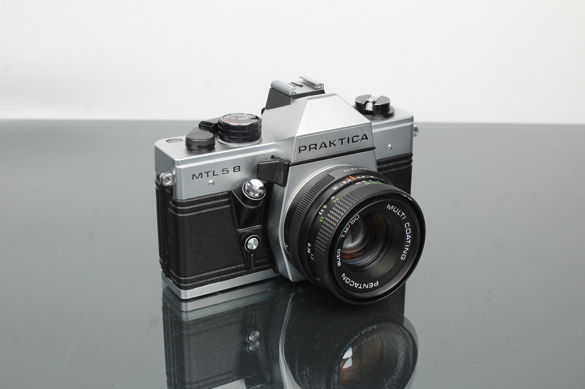 Praktica MLT 5 B + obiettivo Pentacon auto 1.8/50 (attacco M42)