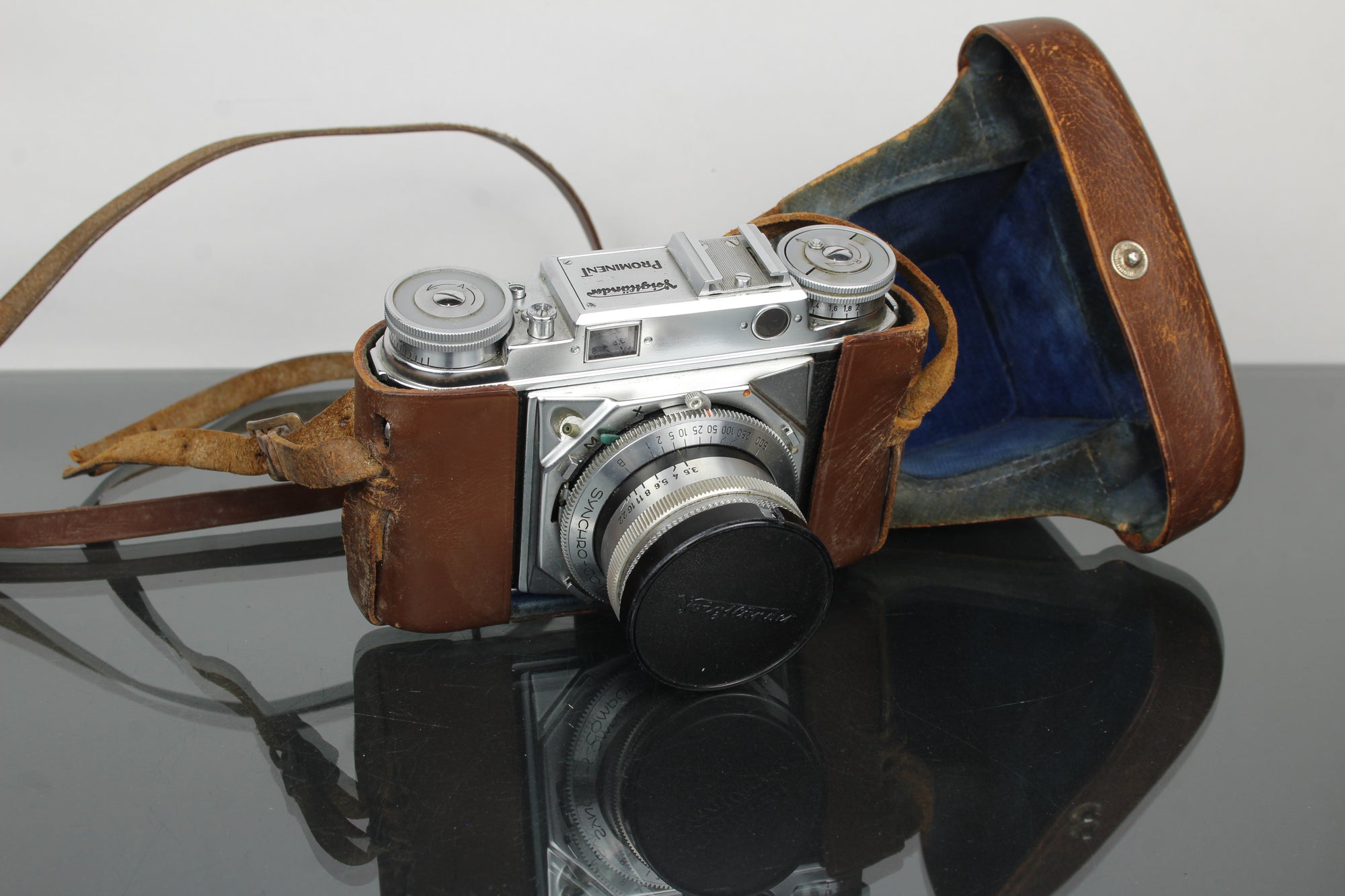 Voigtländer Prominent + obiettivo 50mm f/1.5 Nokton
