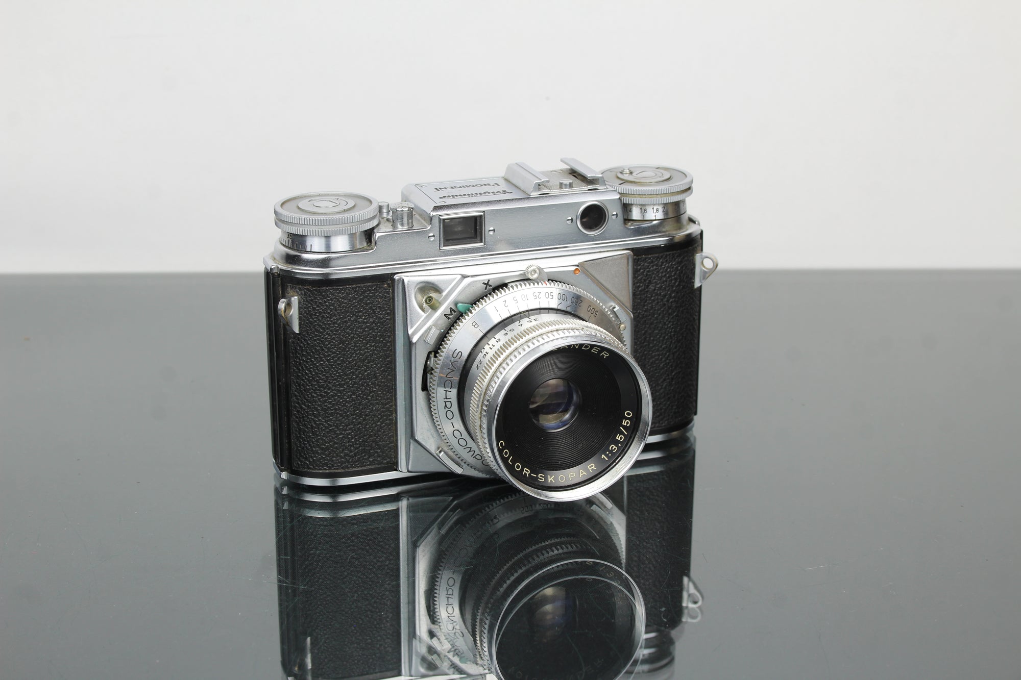 Voigtländer Prominent + obiettivo 50mm f/1.5 Nokton