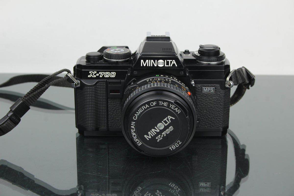 Minolta X-700 + MD 50mm 1:1.7 lens
