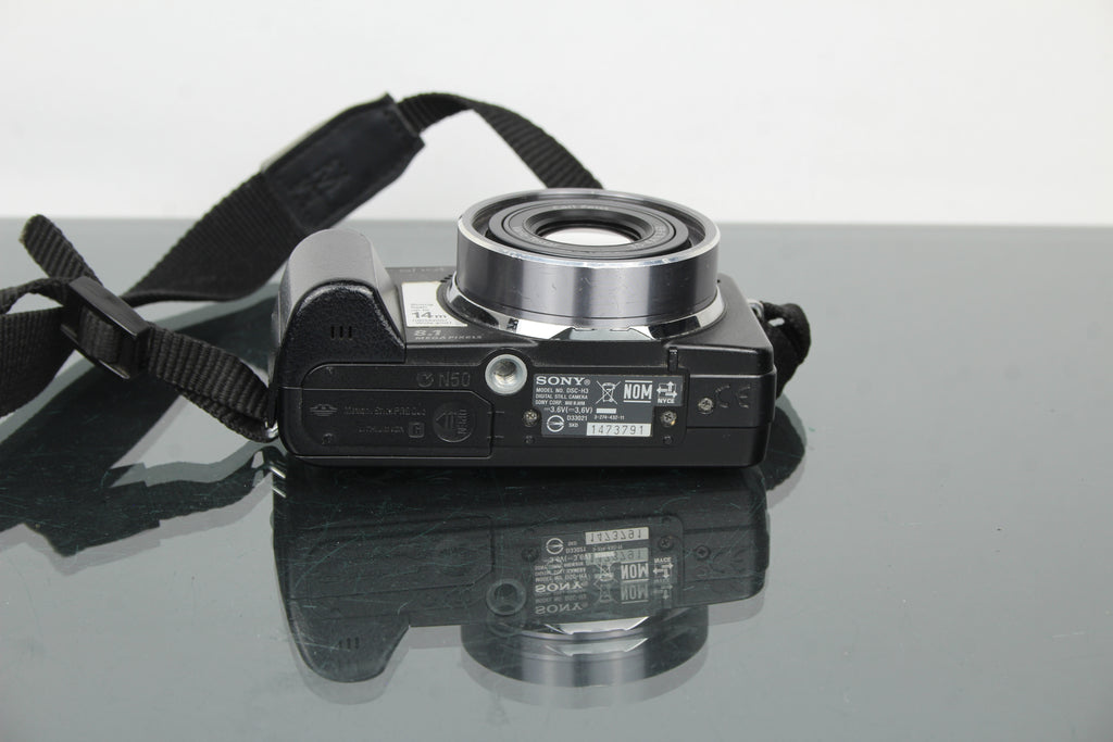 Sony Cyber-shot DSC-H3