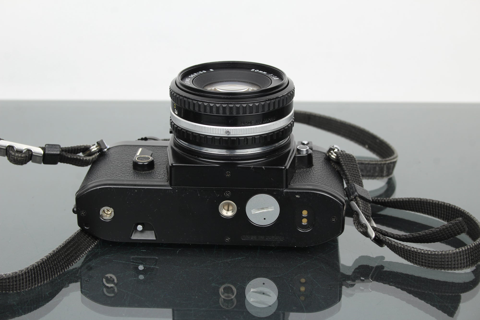 Nikon EM + obiettivo 50mm 1:1.8 Series E