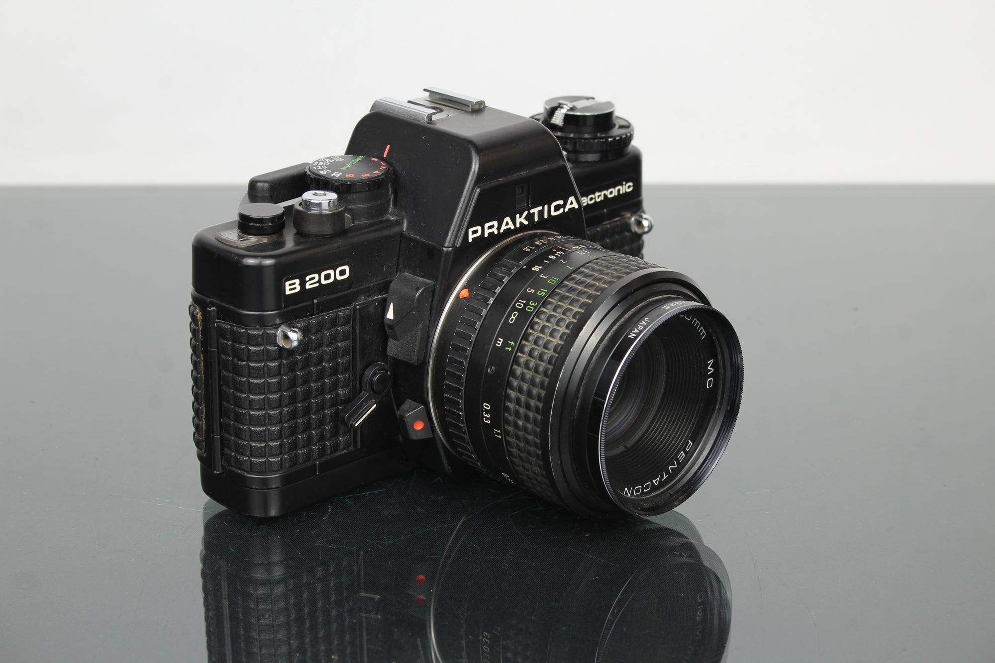<tc>Praktica</tc> B200 elettronico +  <tc>Praktica</tc>r 50mm 1.8 obiettivo