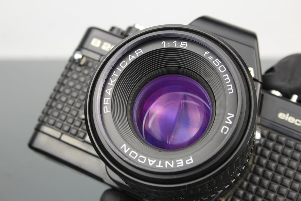 <tc>Praktica</tc> B200 elettronico +  <tc>Praktica</tc>r 50mm 1.8 obiettivo