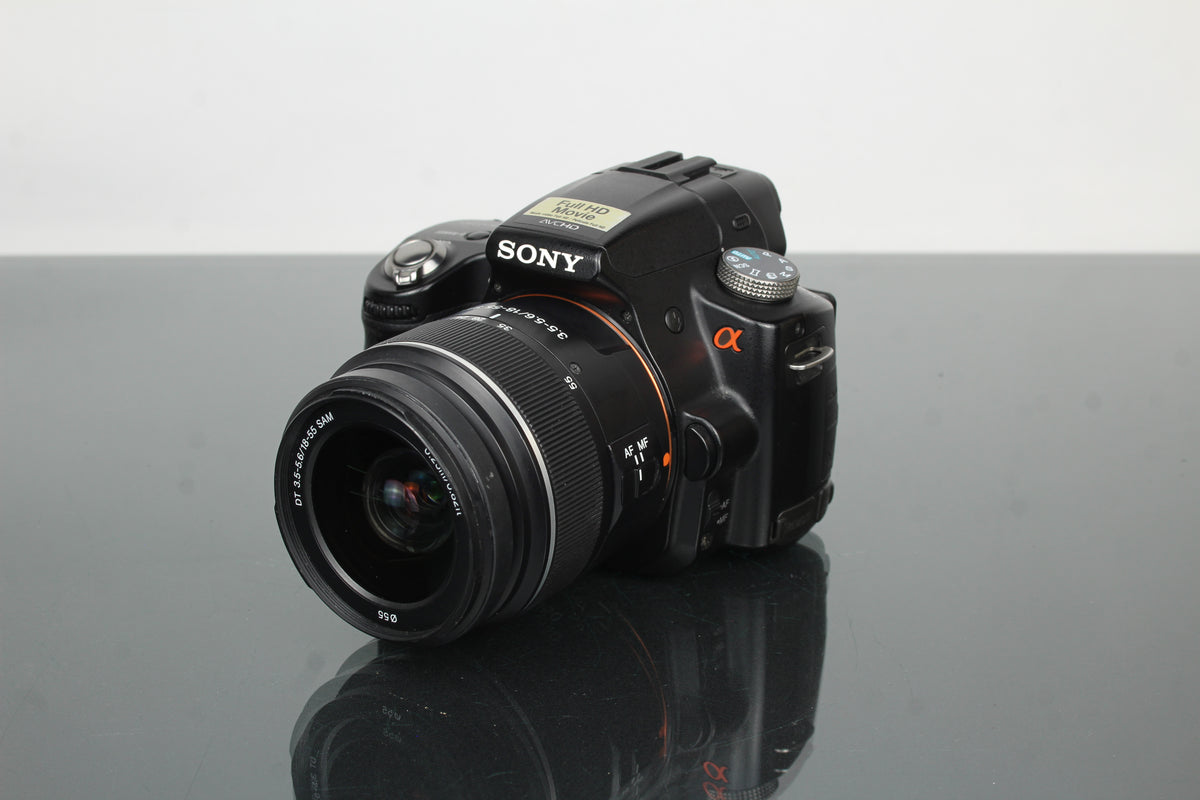 Sony SLT A33 + Sony DT 3.5-5.6/18-55 Lens