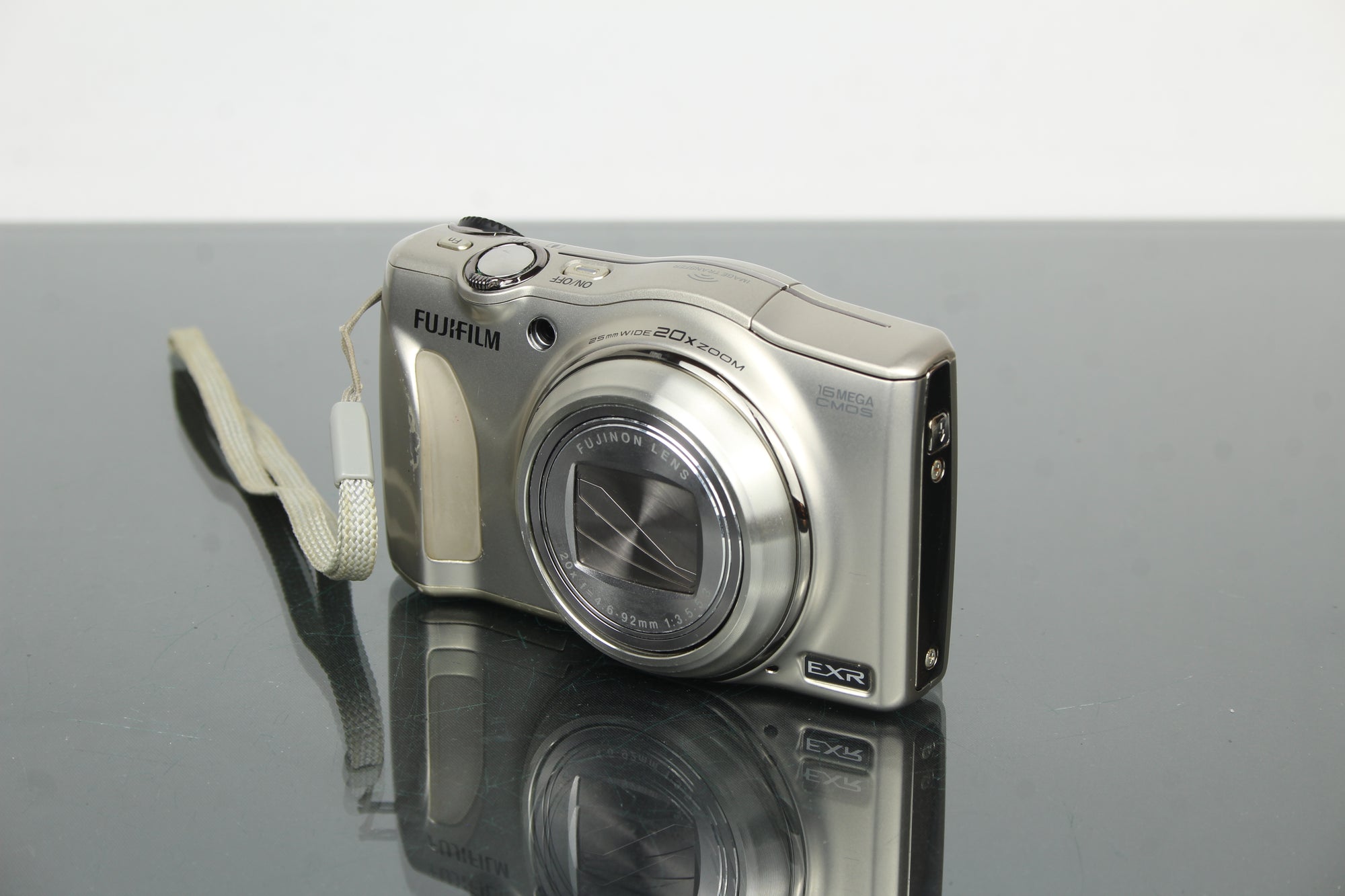Fujifilm FinePix F800EXR