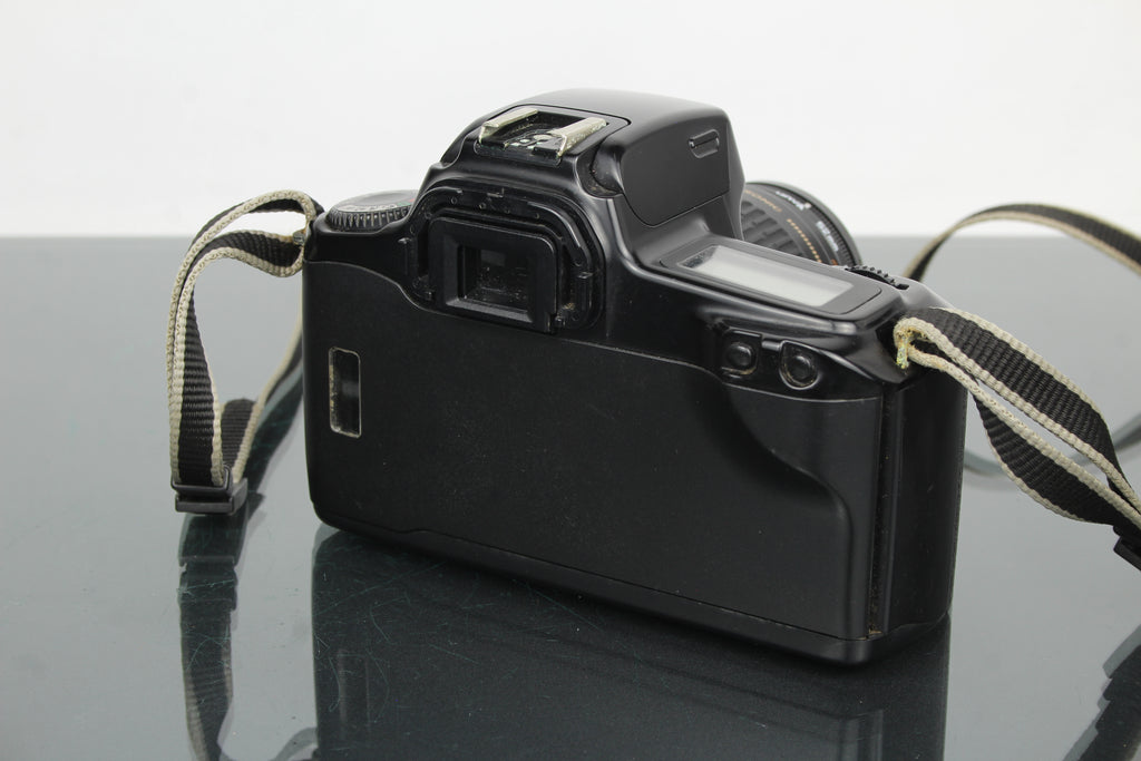 Canon EOS 1000f + obiettivo 35-80mm 1:4-5.6