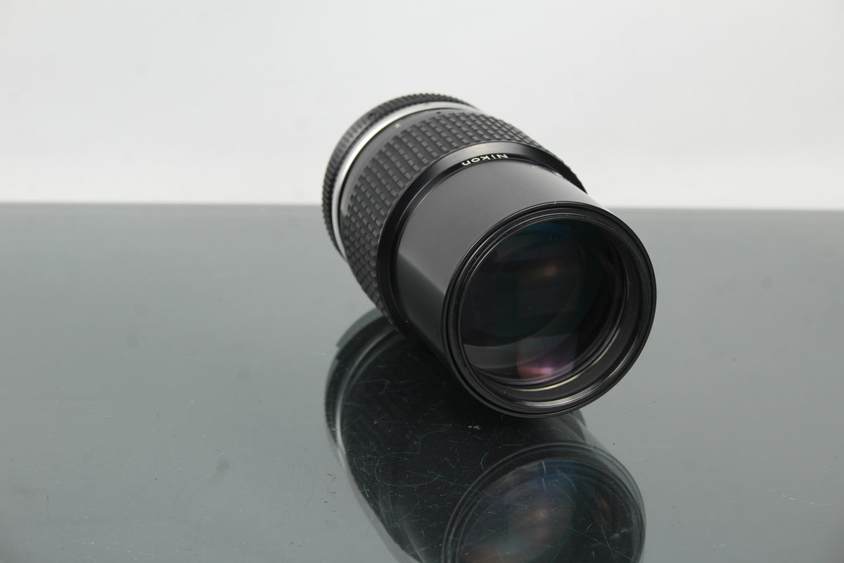 Nikkor 200mm 1:4 attacco Nikon F