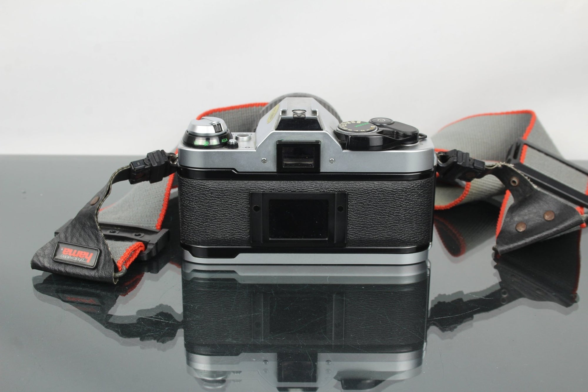 Canon AE - 1 Program + Tokina AT - X 28 - 85mm Canon FD mount lens - Dutch|Thrift