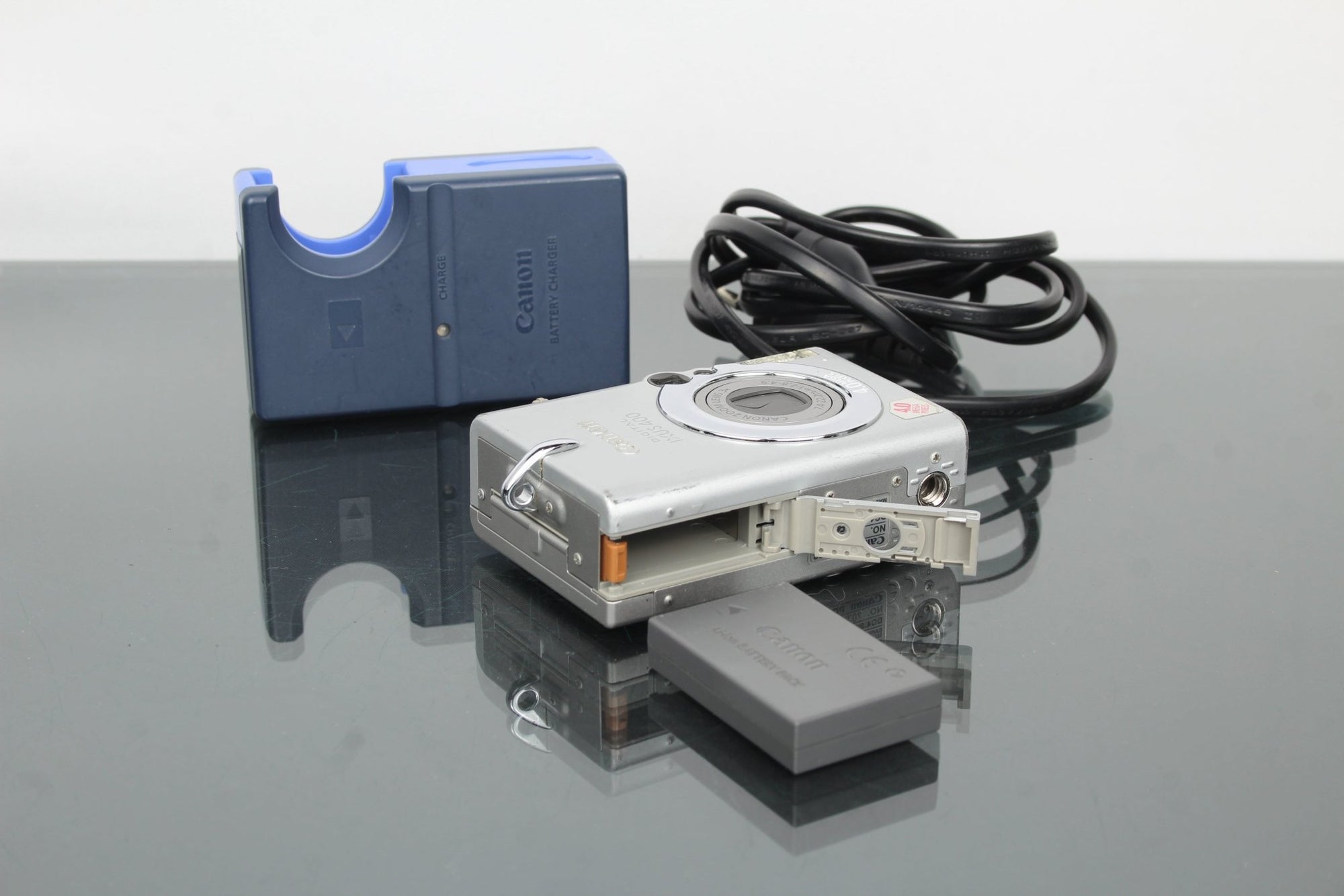 Canon IXUS 400 - Dutch|Thrift