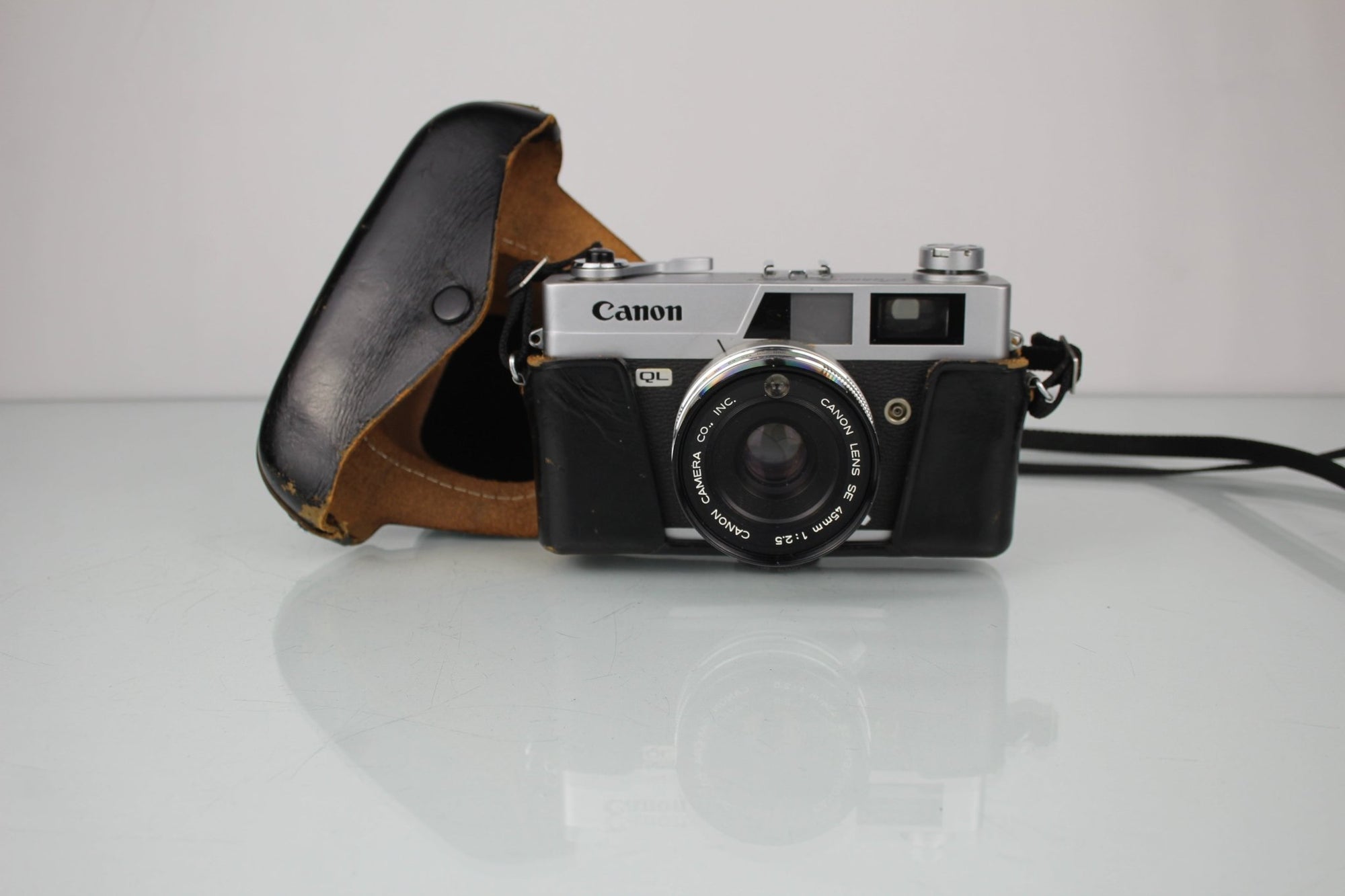Canon QL SE 45mm 1:2.5 - Dutch|Thrift