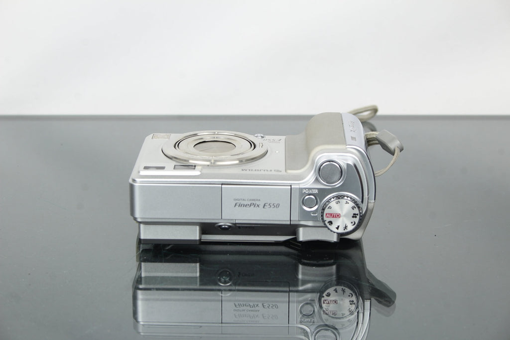 Fujifilm FinePix E550 - Dutch|Thrift