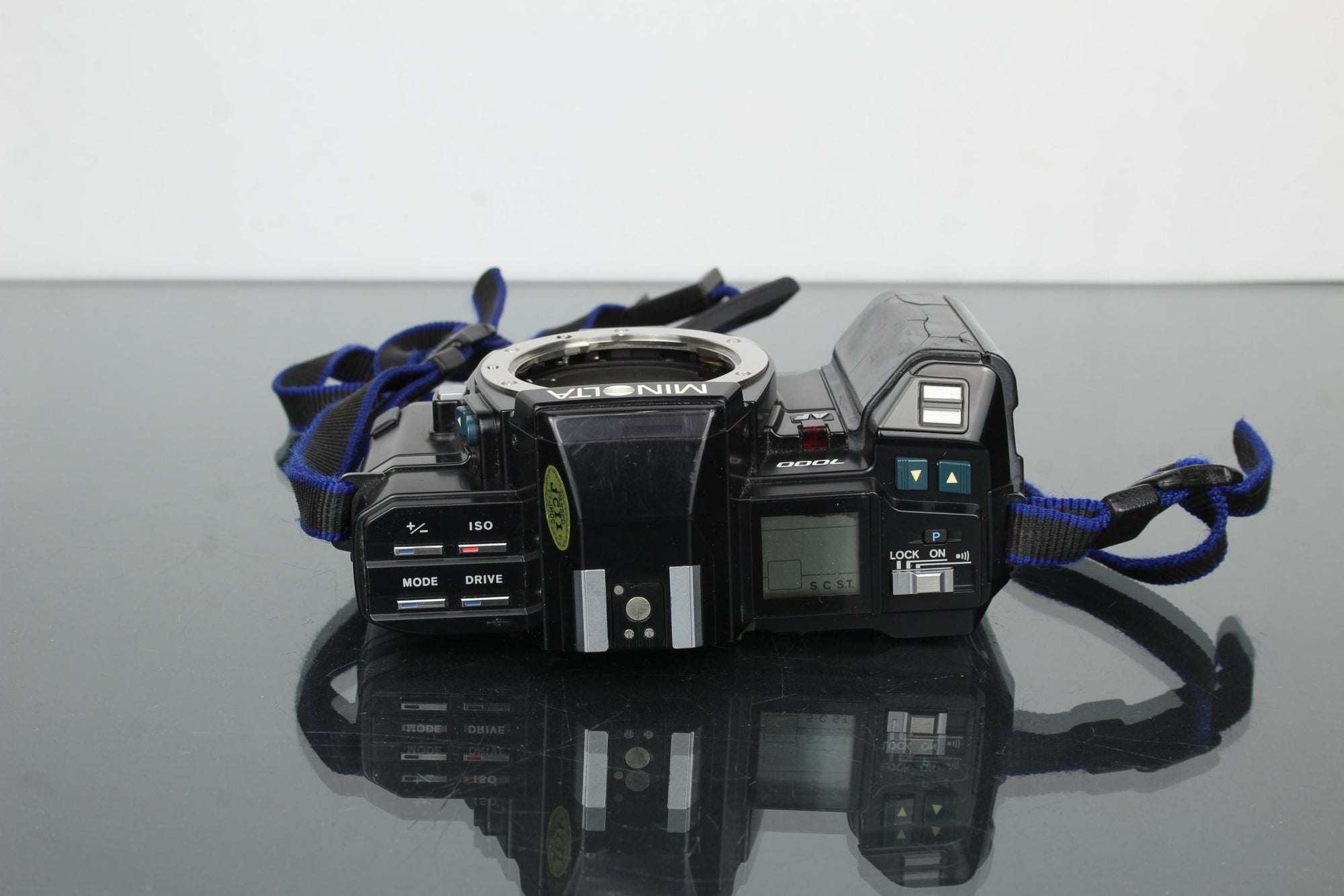 Minolta 7000AF - Dutch|Thrift