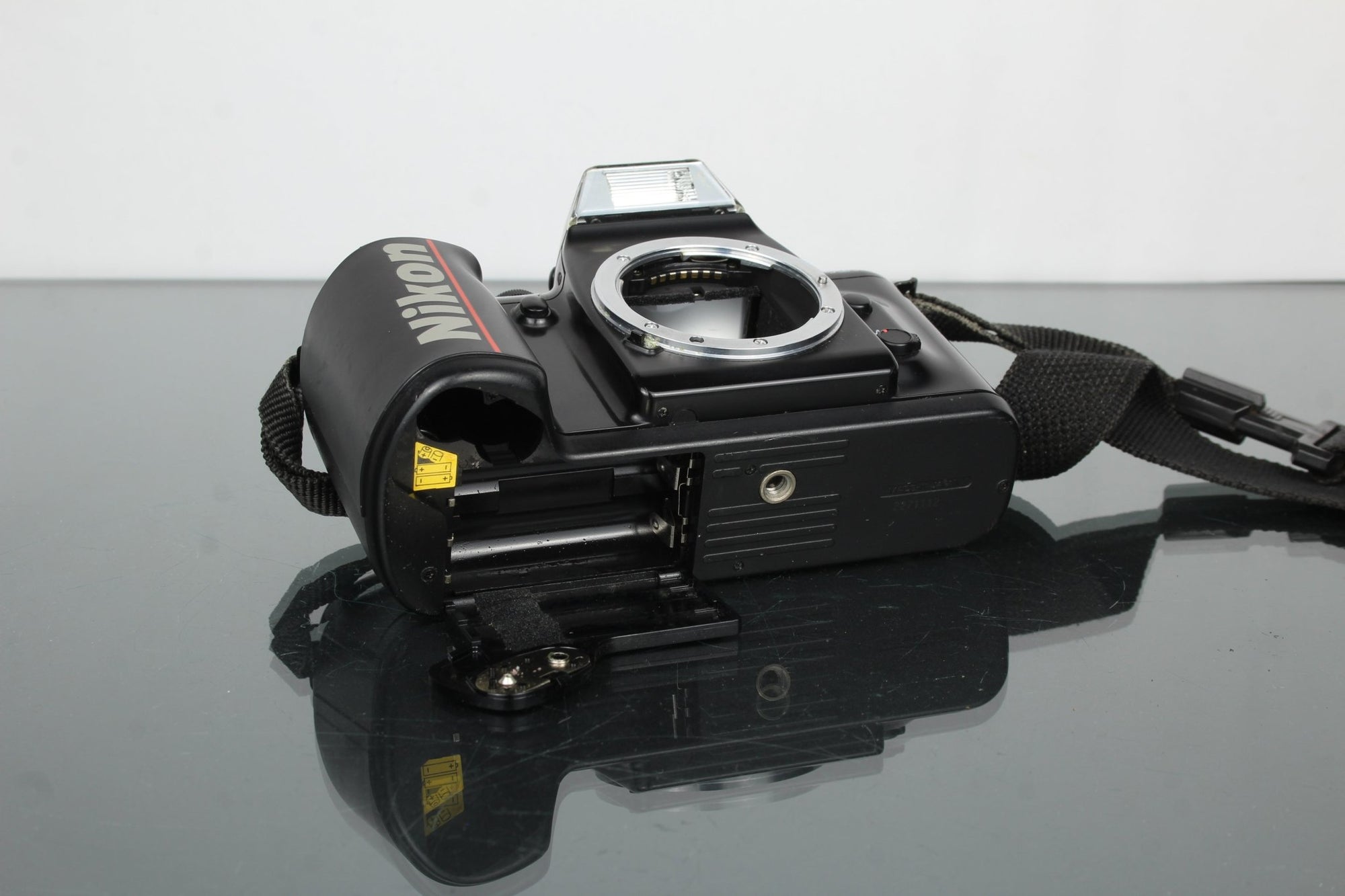 Nikon F - 401x - Dutch|Thrift