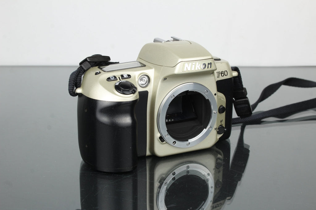 Nikon F60 - Dutch|Thrift