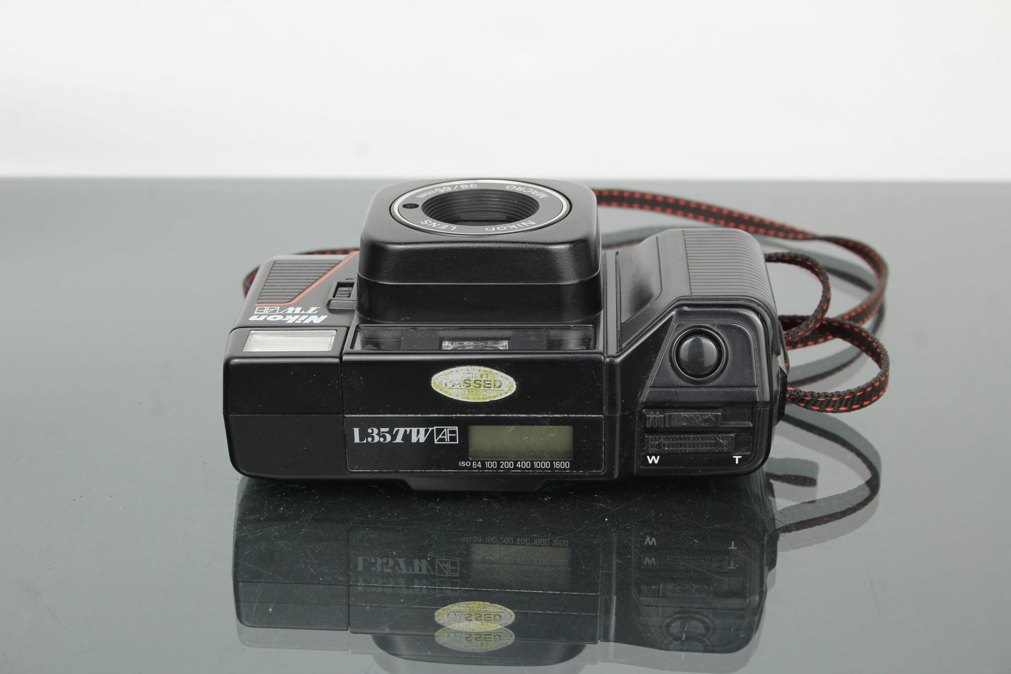 Nikon L35 TW af - Dutch|Thrift