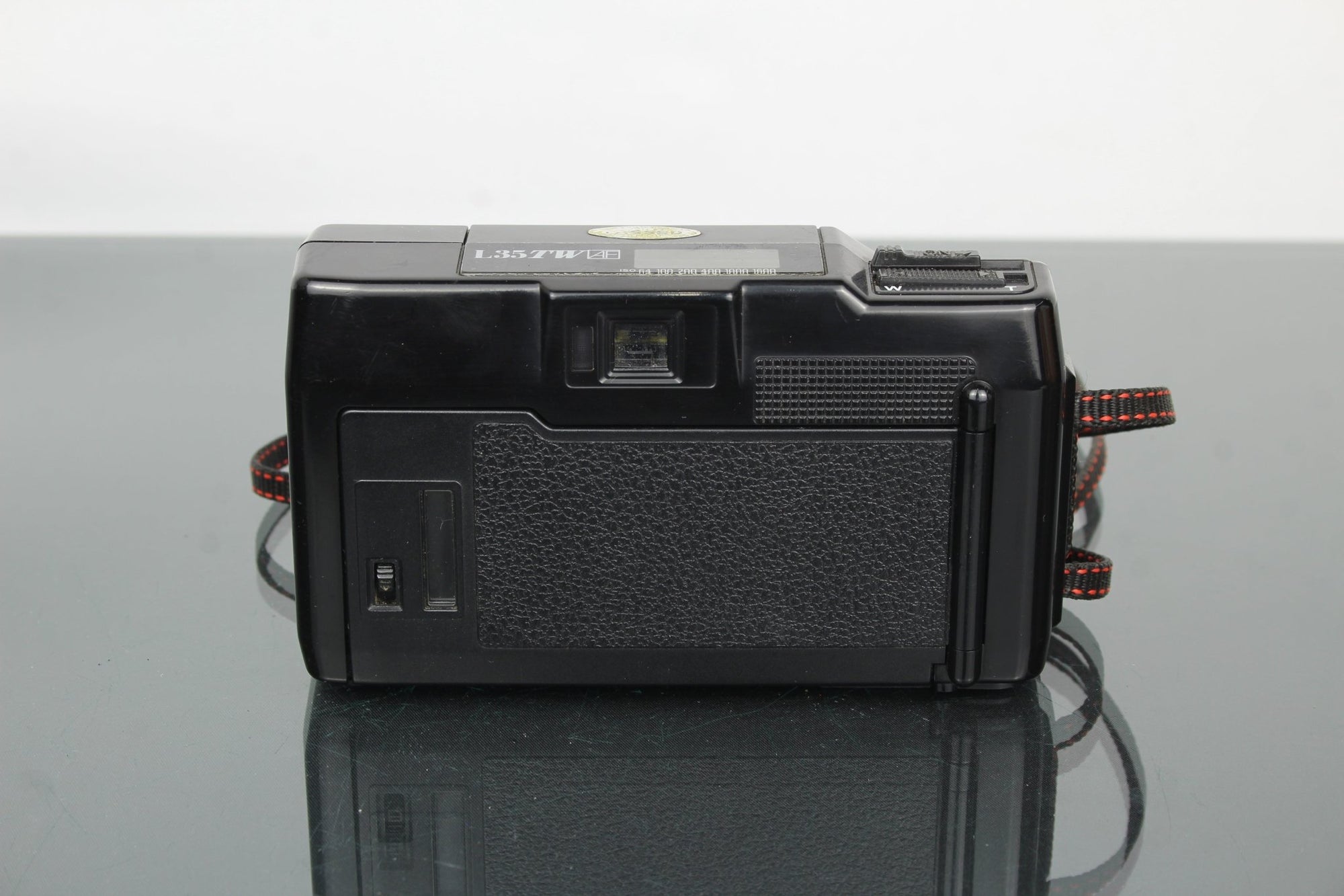 Nikon L35 TW af - Dutch|Thrift