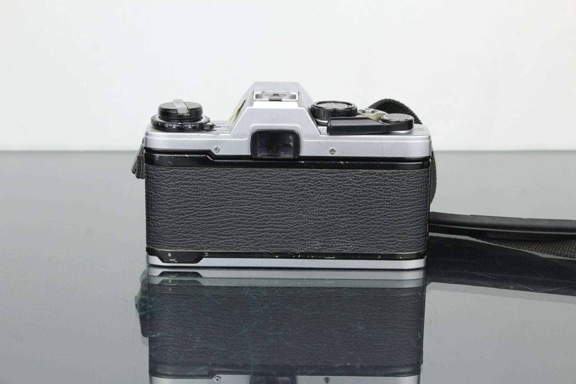 Olympus OM10 - Dutch|Thrift