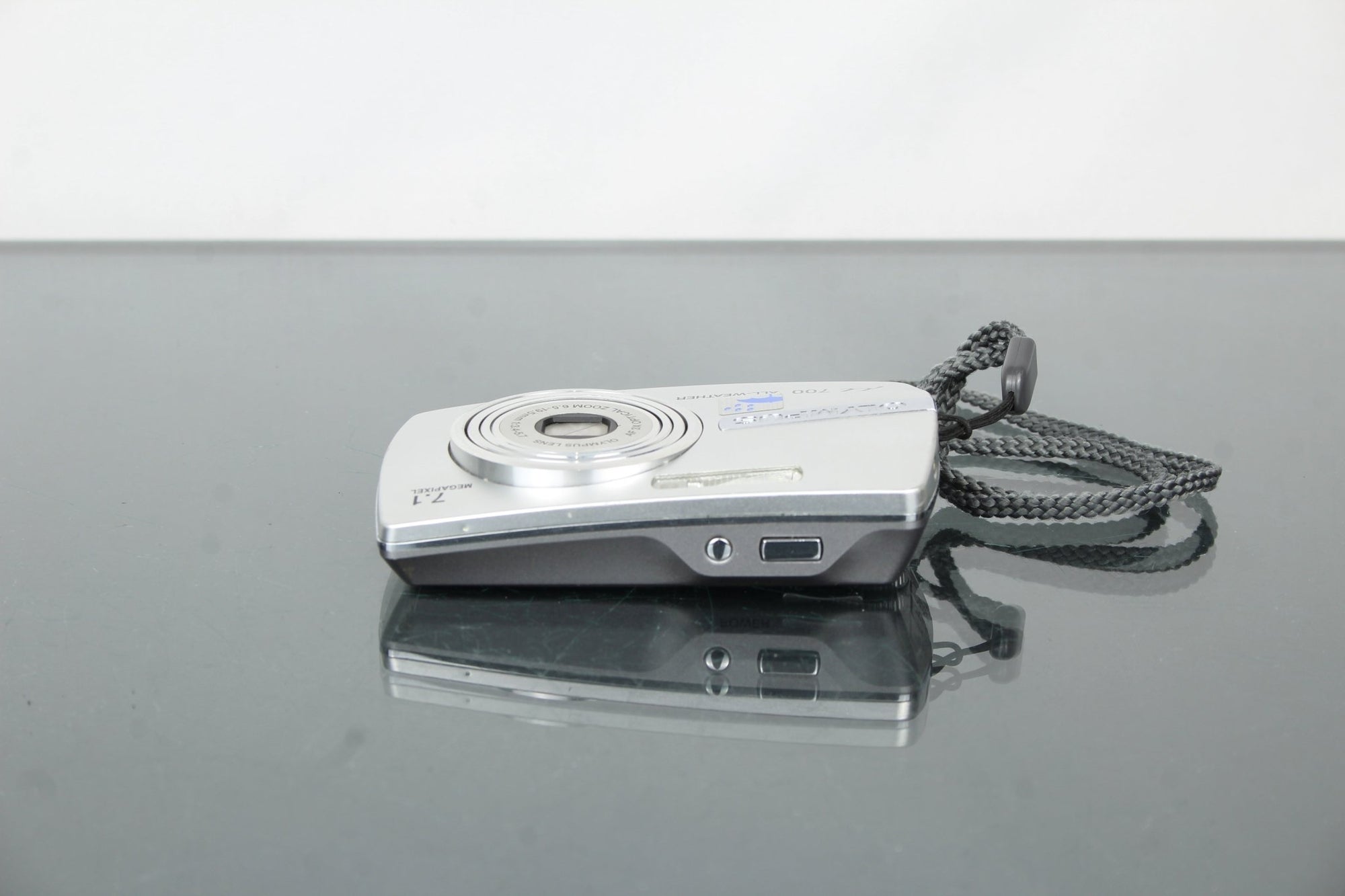 Olympus U 700 - Dutch|Thrift