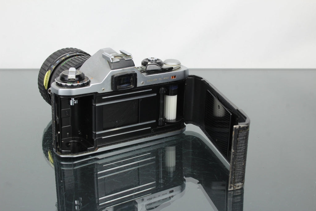 Pentax ME + 40 - 80mm 1:2.8 - 4 Pentax lens - Dutch|Thrift