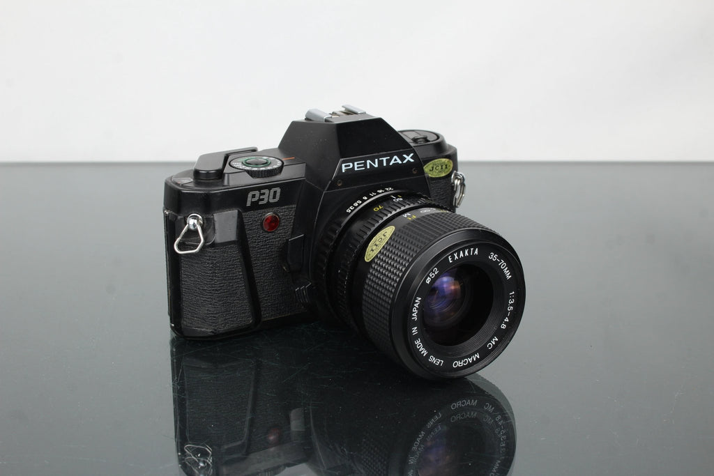 Pentax P30 + Exakta 25 - 70mm 1:3.5 - 4.8 lens - Dutch|Thrift