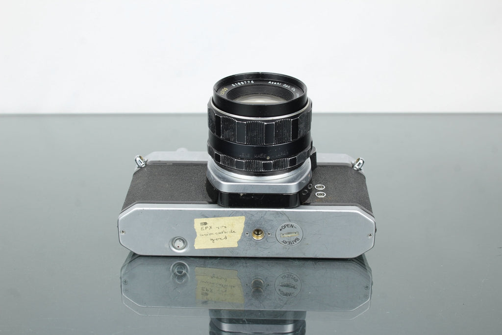 Pentax SP1000 + Asahi SMC Takumar 1:2/55 Lens - Dutch|Thrift