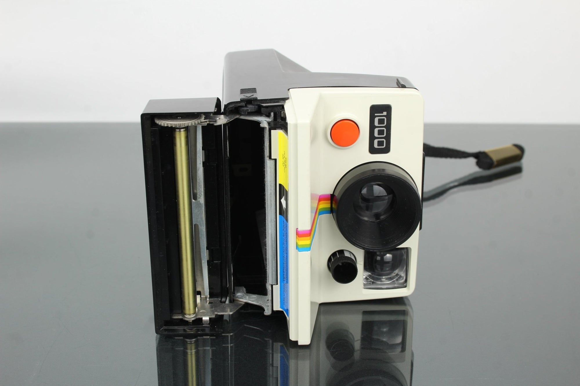 Polaroid 1000 Land Camera - Dutch|Thrift