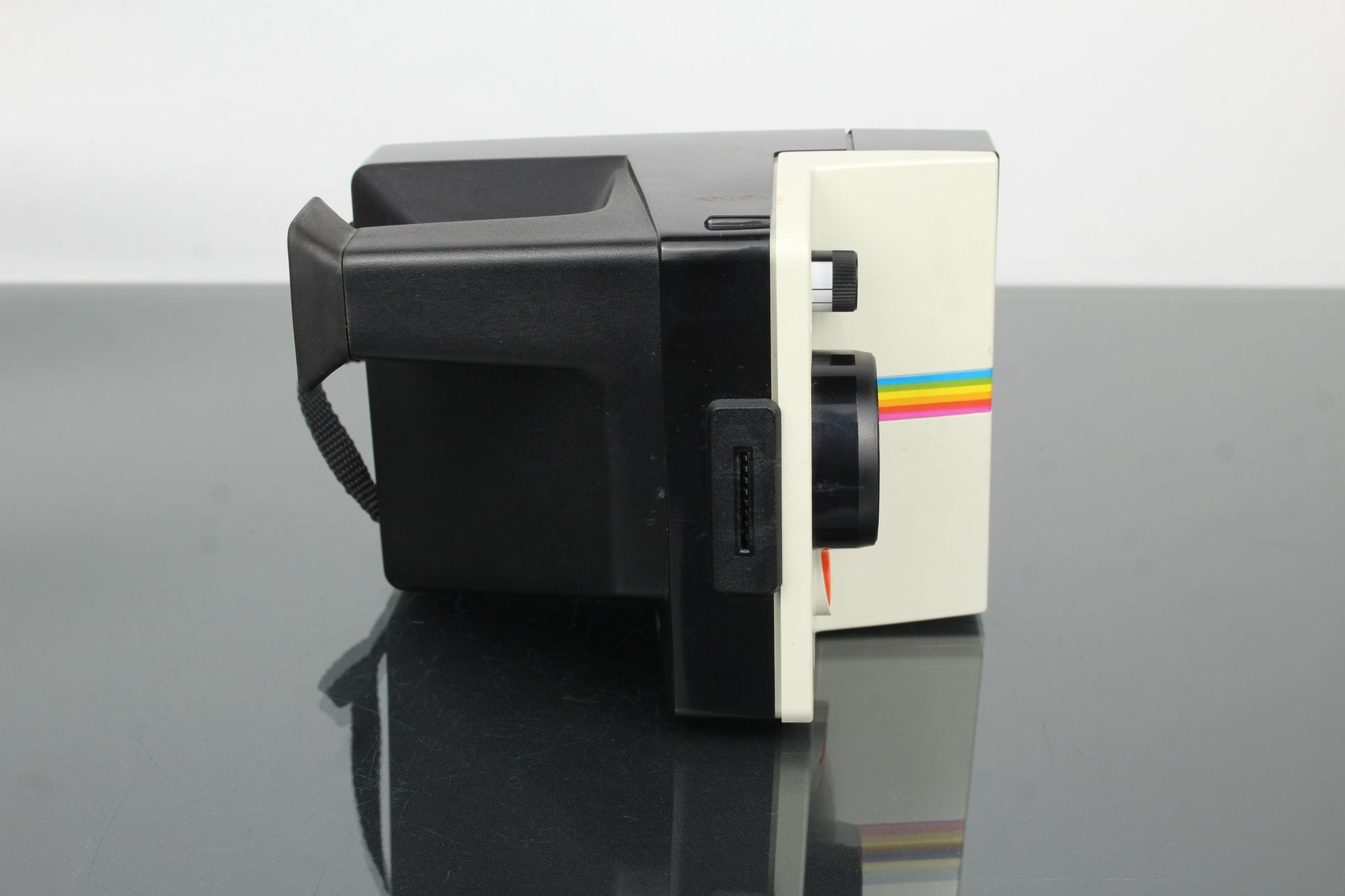 Polaroid 1000 Land Camera - Dutch|Thrift
