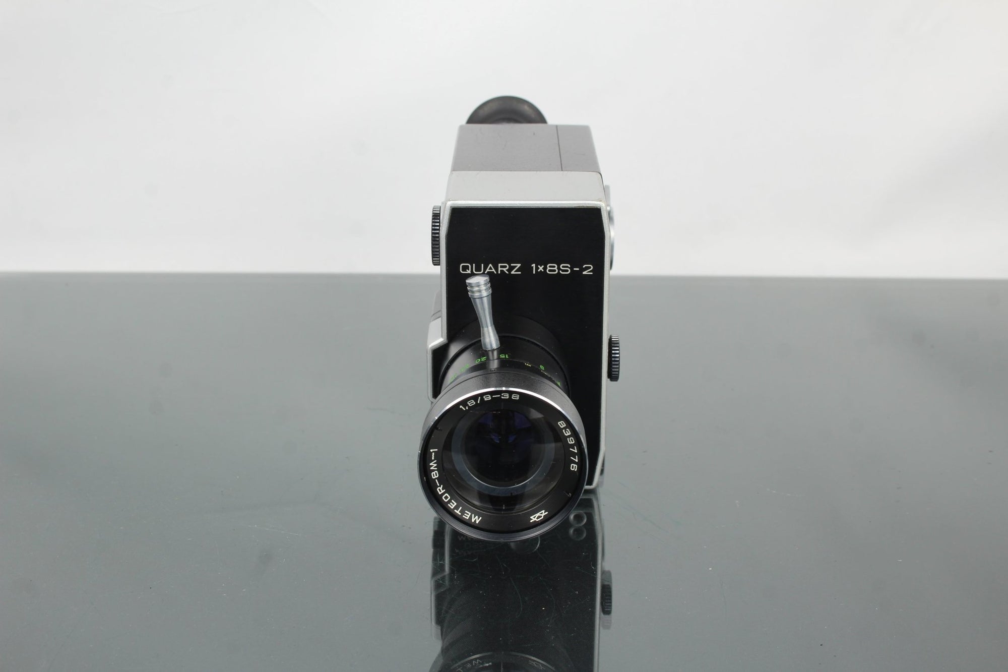 Quarz 1x8S - 2 + Meteor - 8M - 1 1.8/9 - 38 lens - Dutch|Thrift