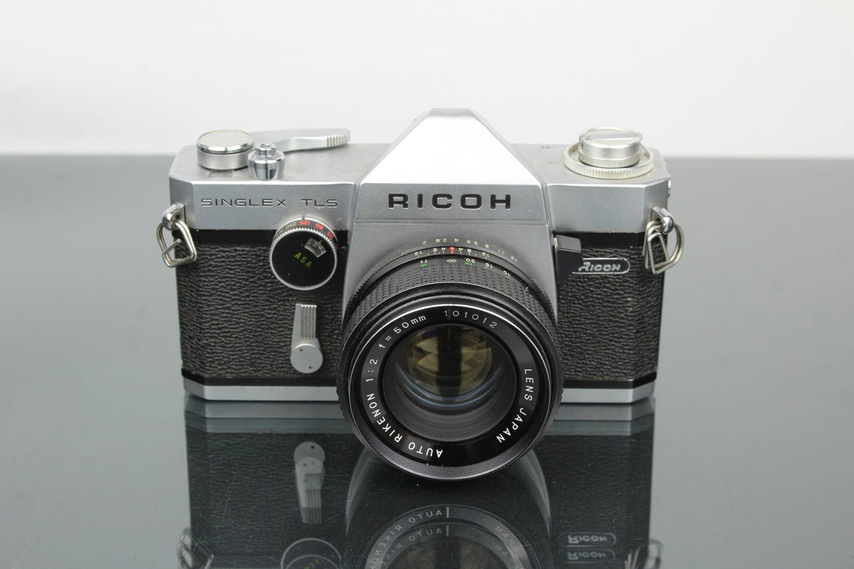 Ricoh singlex tls + Rikenon 1:2 50mm - Dutch|Thrift