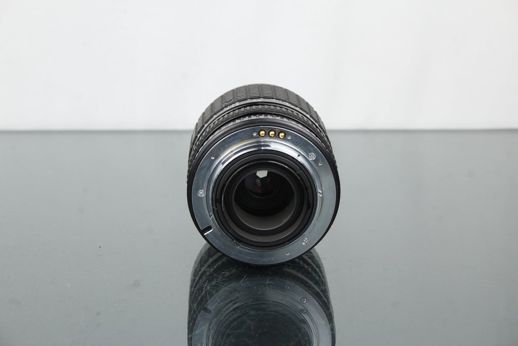 Sigma zoom 1:3.5 - 4.5 28 - 70mm Praktica B mount - Dutch|Thrift