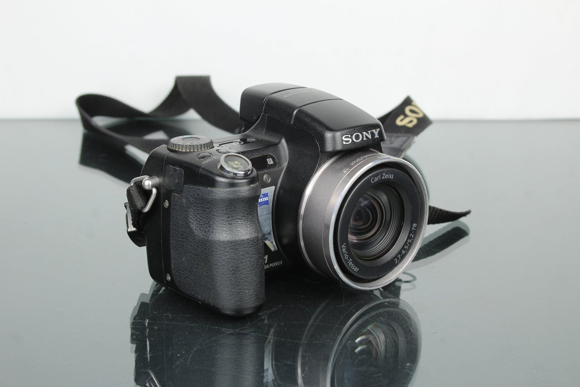Sony DSC - H9 - Dutch|Thrift