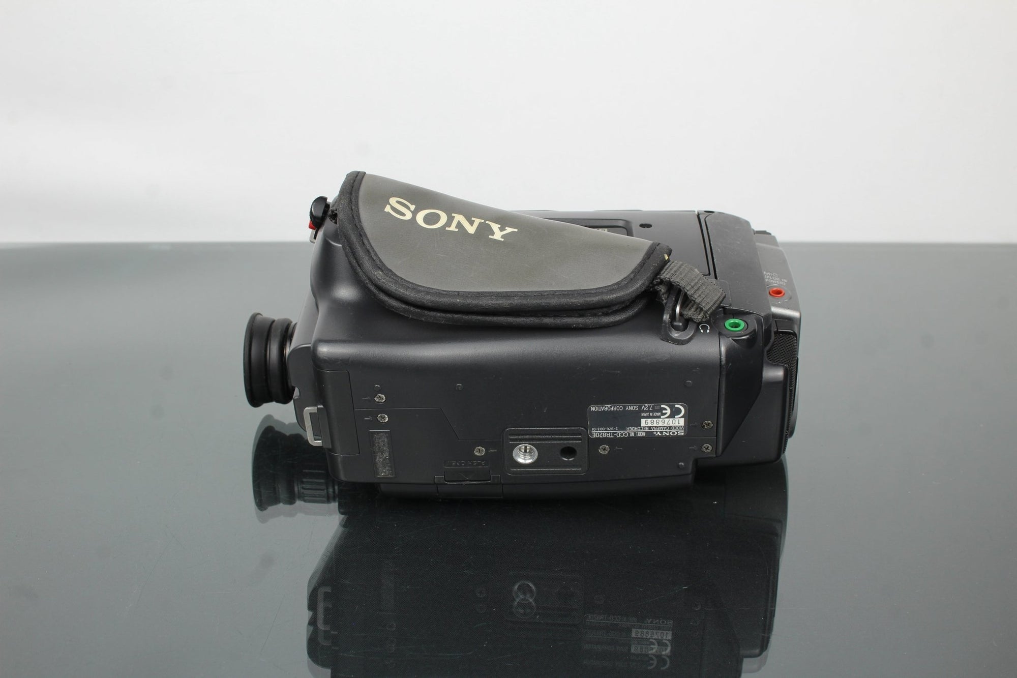Sony Handycam CCD - TR820E Hi8 - Dutch|Thrift