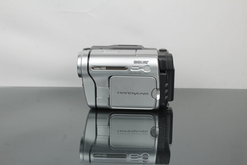 Sony Video Camera Recorder CCD - TRV238E Hi8 - Dutch|Thrift