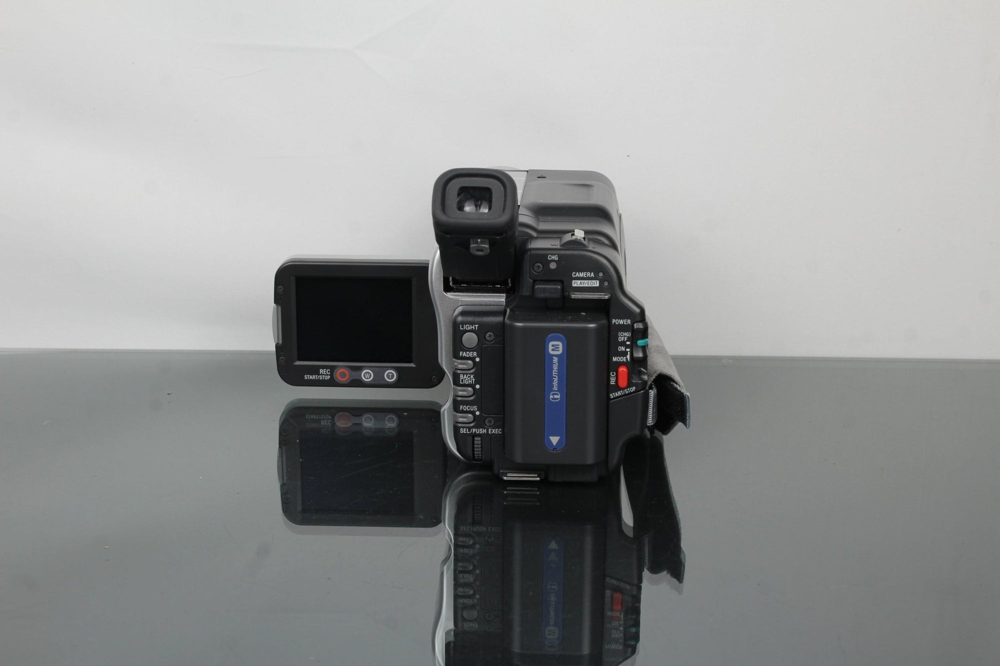 Sony Video Camera Recorder CCD - TRV238E Hi8 - Dutch|Thrift