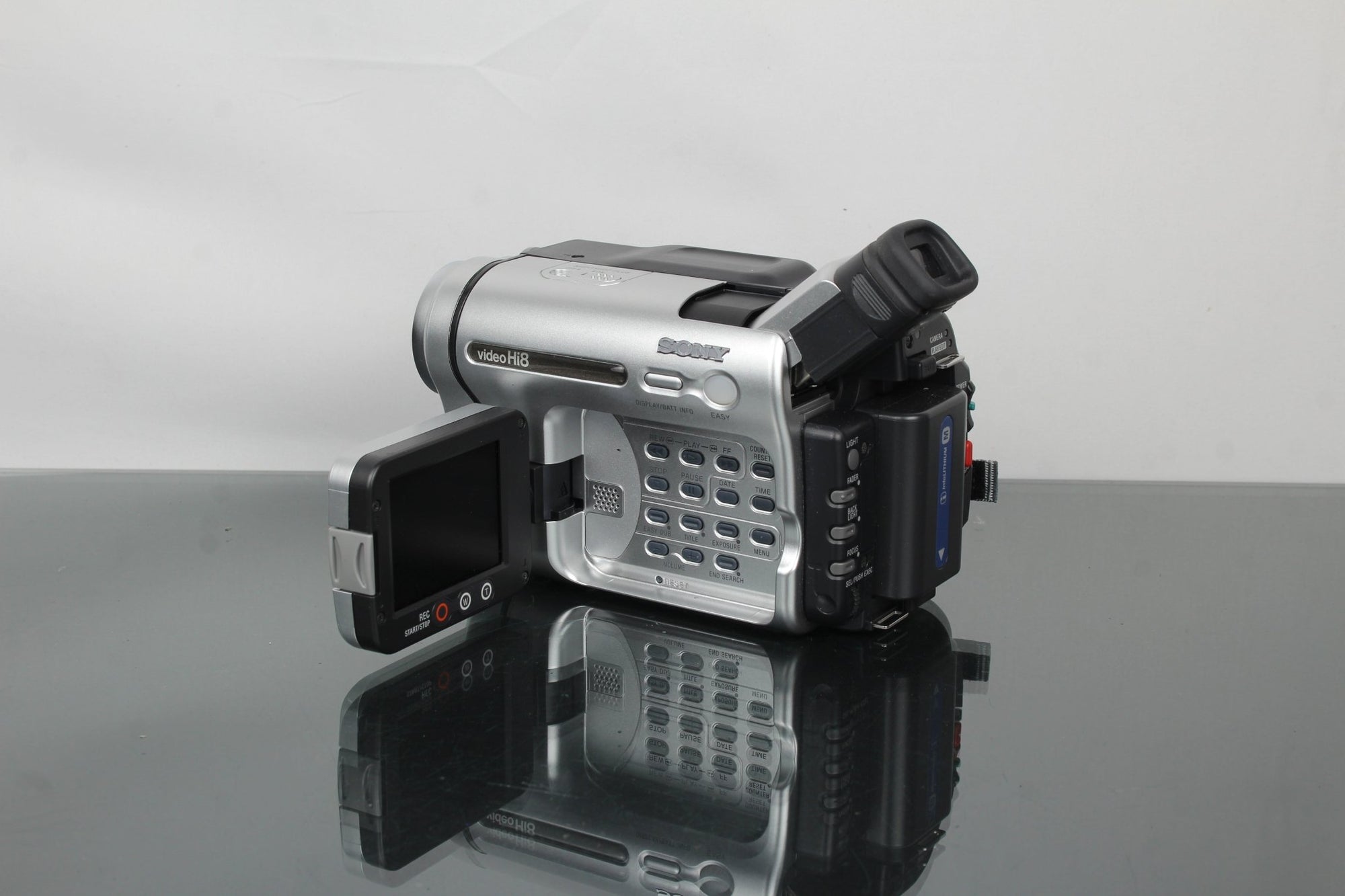 Sony Video Camera Recorder CCD - TRV238E Hi8 - Dutch|Thrift