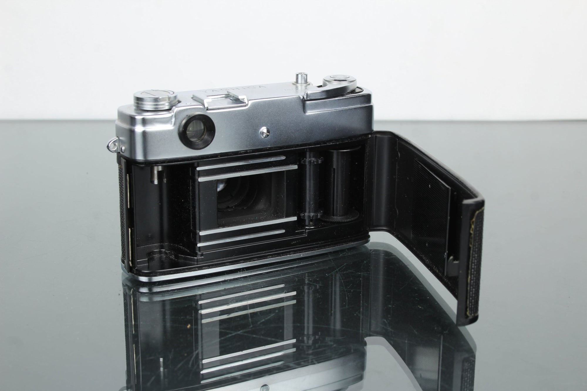 Yashica Minister - D - Dutch|Thrift