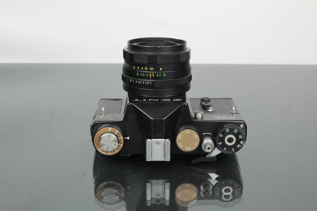 Zenit TTL + Helios 44M 2/58 - Dutch|Thrift